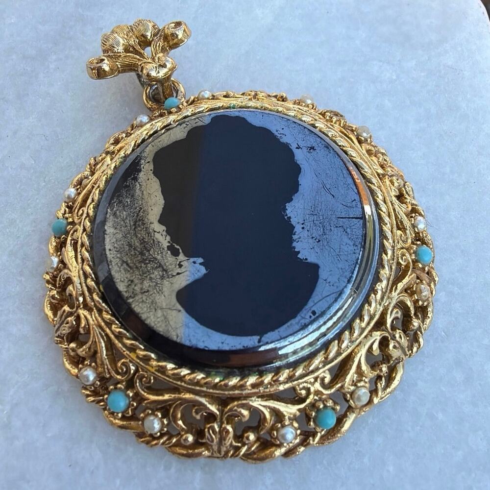 Vintage Necklace pendant Mirrored Black Glass Cameo Silhouette signed ART
